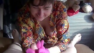 handjob with pink latex gloves tacamateurs